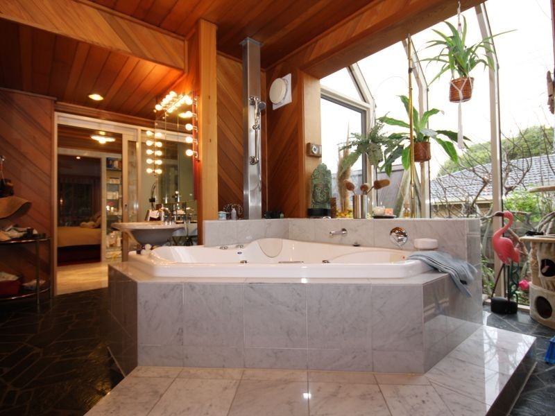 2 Trent Court, Notting Hill VIC 3168