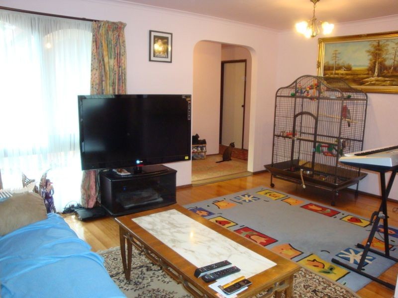 8 Loddon Court, Clayton South VIC 3169