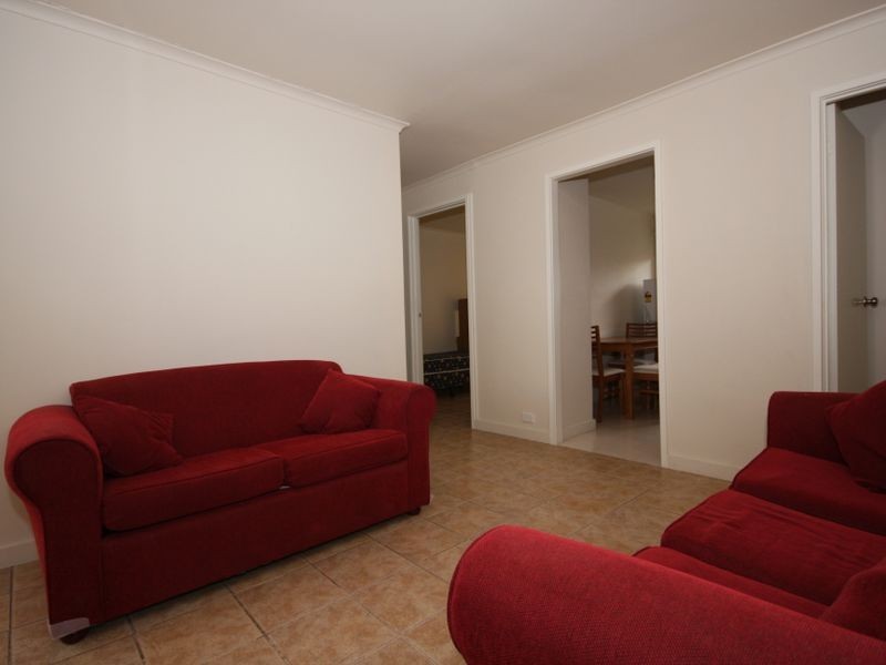 4/8 Dennis Street, Clayton VIC 3168