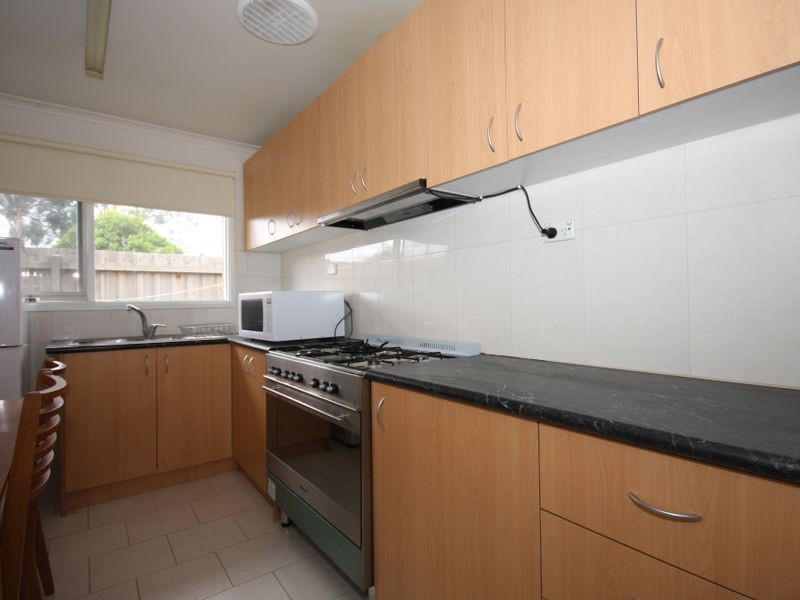 4/8 Dennis Street, Clayton VIC 3168