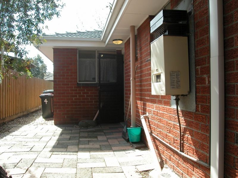 4/10-12 Florence Avenue, Clayton VIC 3168