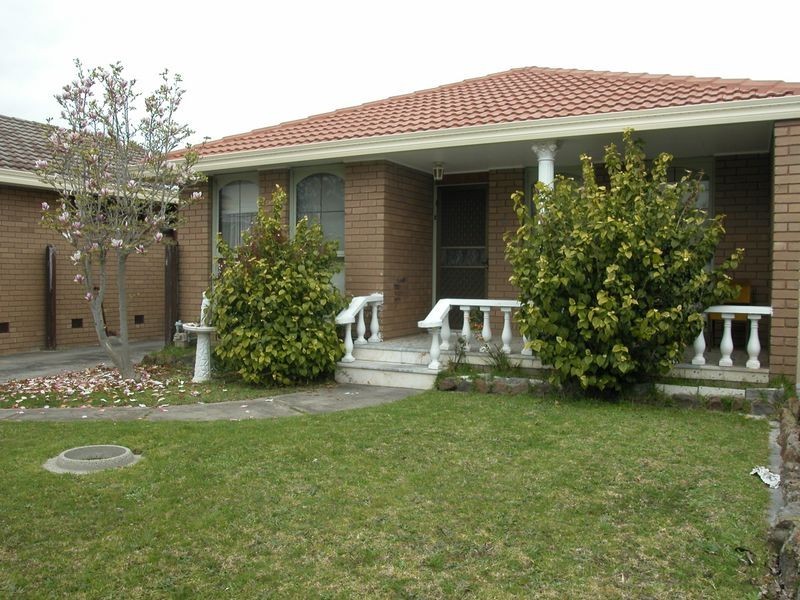 2/1 Yarram Crescent, Clayton VIC 3168