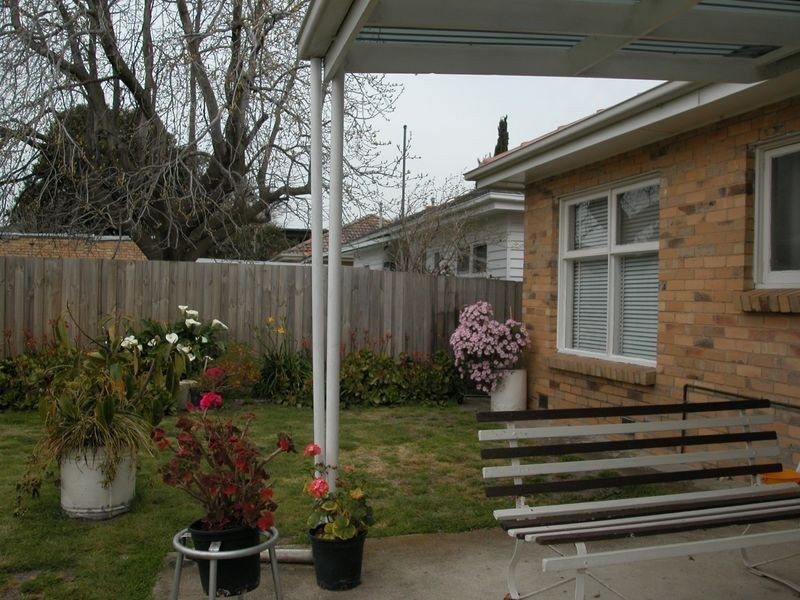 15 Merlyn Avenue, Clayton South VIC 3169