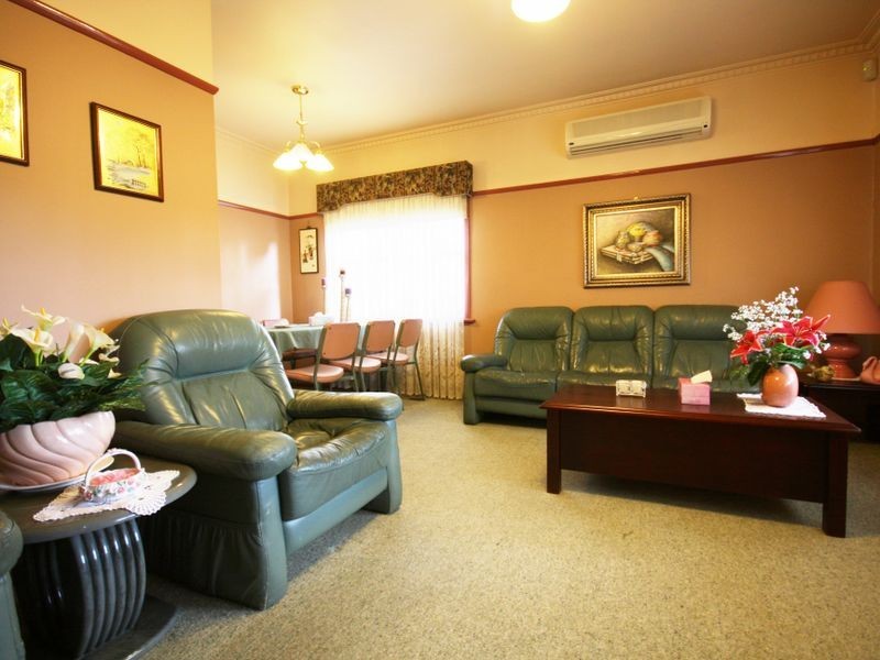 842 Blackburn Road, Clayton VIC 3168