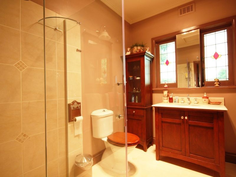 842 Blackburn Road, Clayton VIC 3168