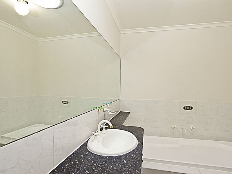 4/21-23 Robinson Street, Clayton VIC 3168