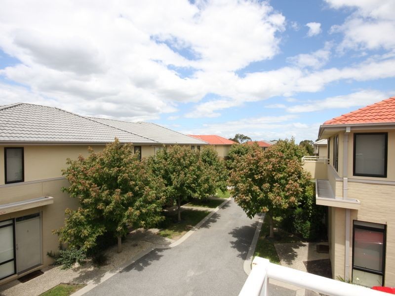 5 Shady Mews, Clayton VIC 3168