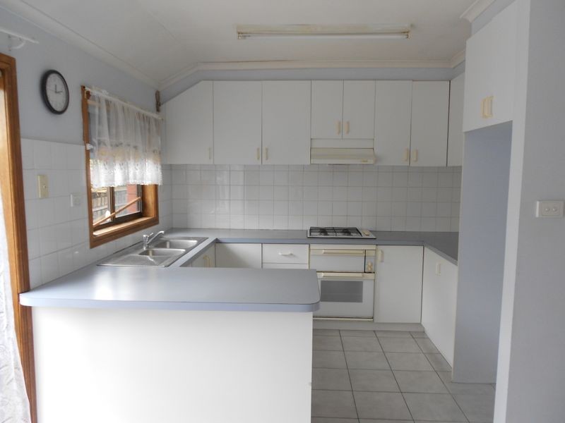 2/38 Schneider Crescent, Clarinda VIC 3169