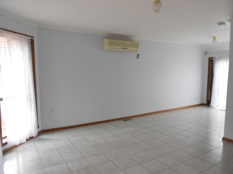 2/38 Schneider Crescent, Clarinda VIC 3169