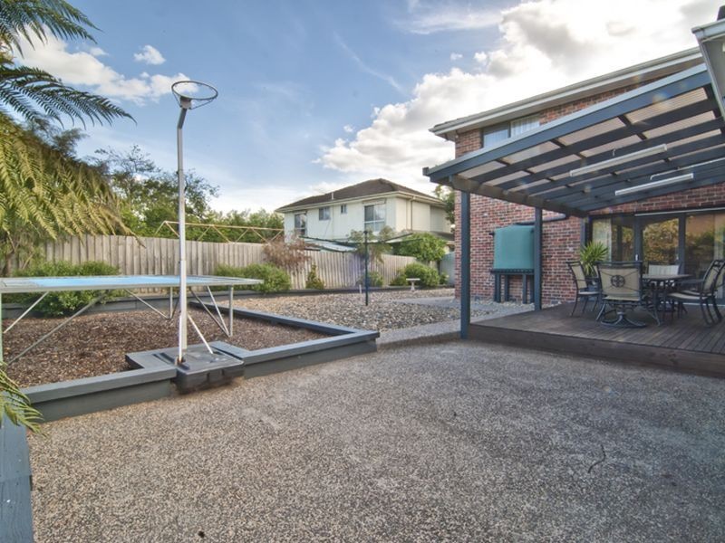 4 TAMALA AVENUE, Notting Hill VIC 3168