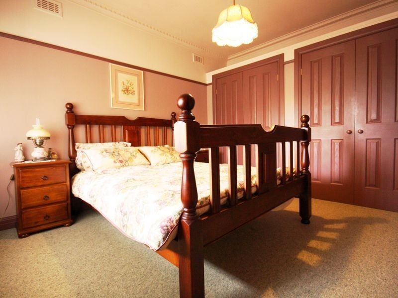 842 Blackburn Road, Clayton VIC 3168