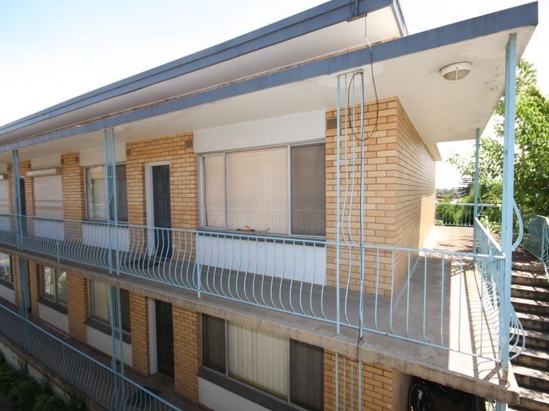 4/1927 Dandenong Road, Clayton VIC 3168