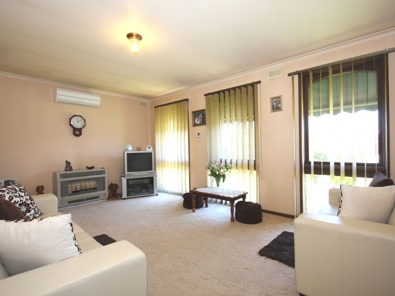 12 BARWON COURT, Clayton South VIC 3169