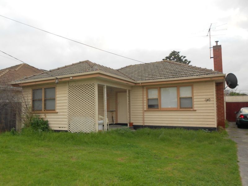 3 Ormond Road, Clayton VIC 3168
