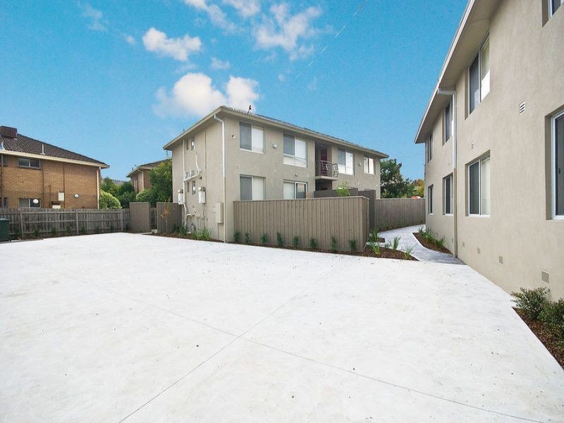2/1798 Dandenong Road, Clayton VIC 3168