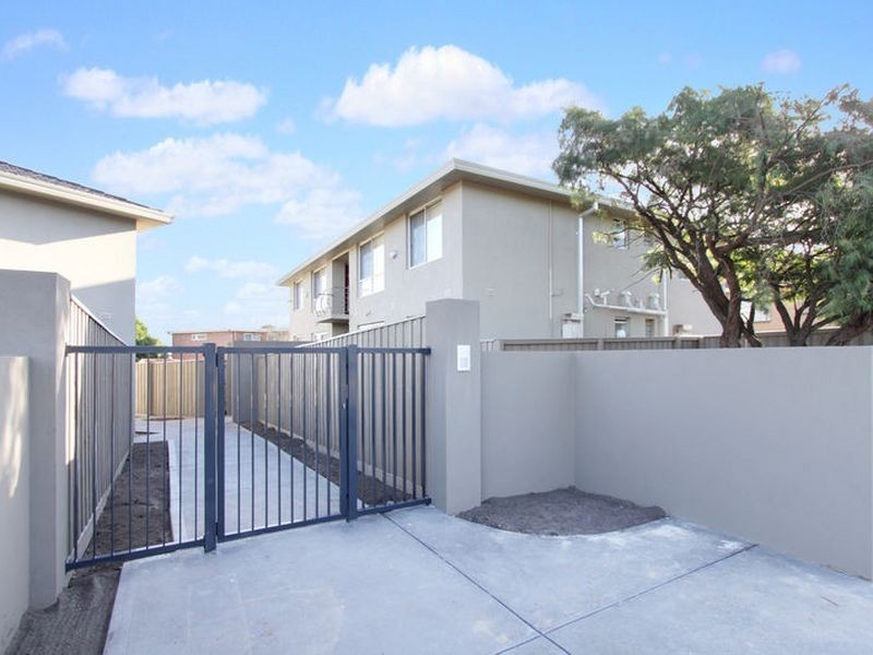 2/1798 Dandenong Road, Clayton VIC 3168