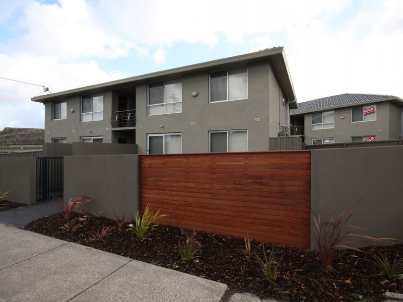 4/1798 Dandenong Road, Clayton VIC 3168