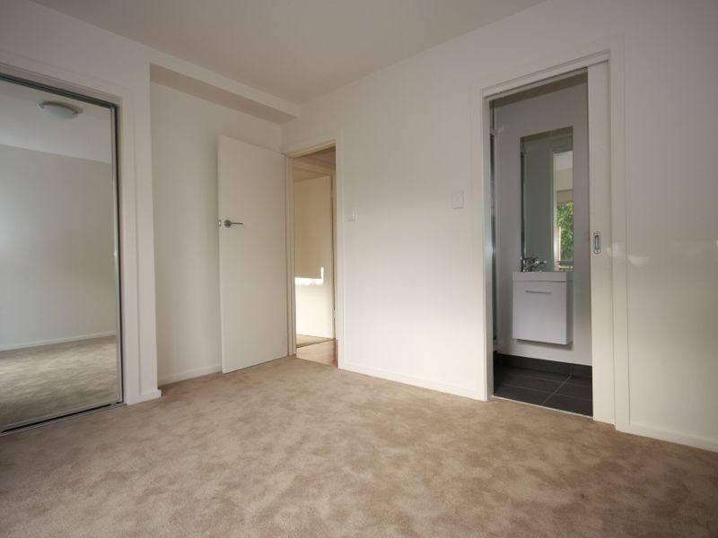 1-8/1798 Dandenong Road, Clayton VIC 3168
