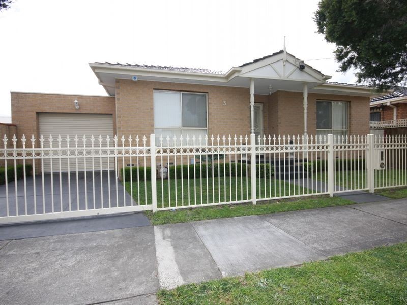 3 CONNAM AVENUE, Clayton VIC 3168