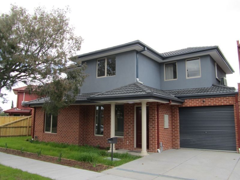 67 Stockdale Ave, Clayton VIC 3168