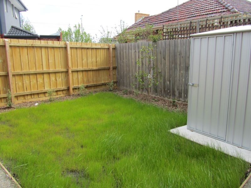 67 Stockdale Ave, Clayton VIC 3168