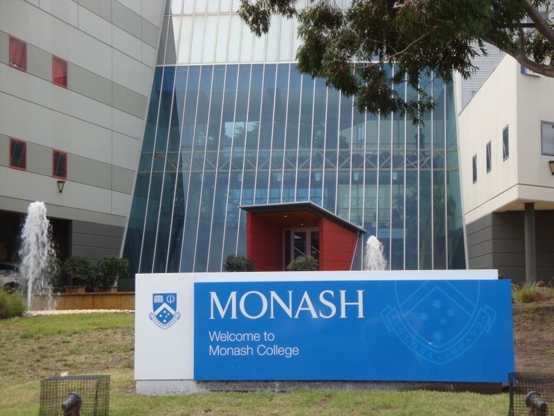 67 Stockdale Ave, Clayton VIC 3168