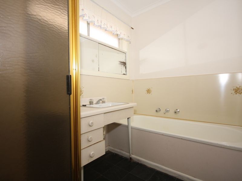 23 MACK CRESCENT, Clarinda VIC 3169