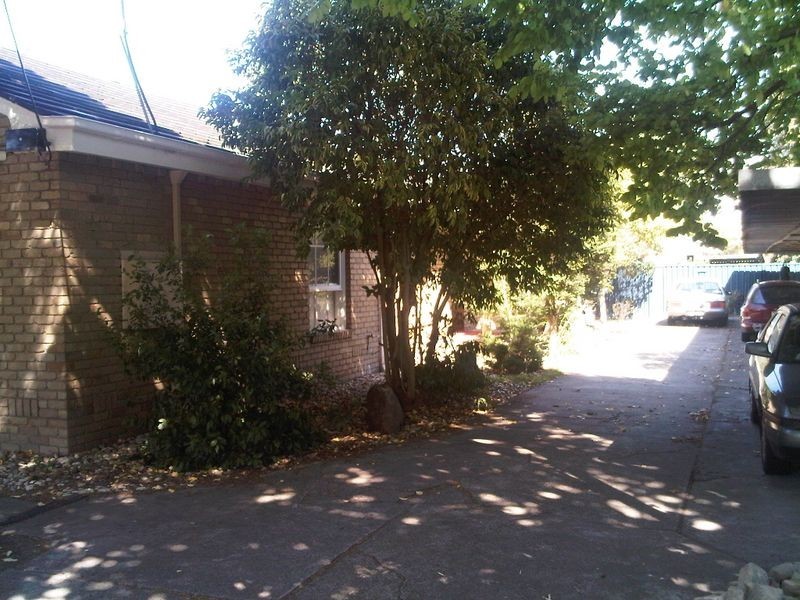 4/13 BURNS AVENUE, Clayton South VIC 3169