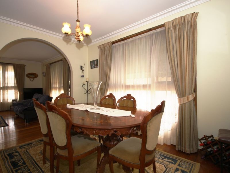 6 OSTEND COURT, Clayton South VIC 3169