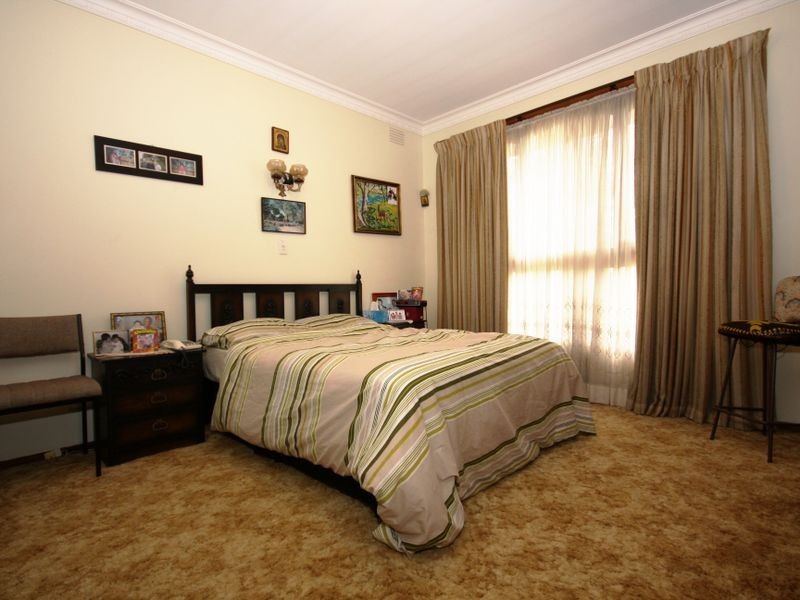 6 OSTEND COURT, Clayton South VIC 3169