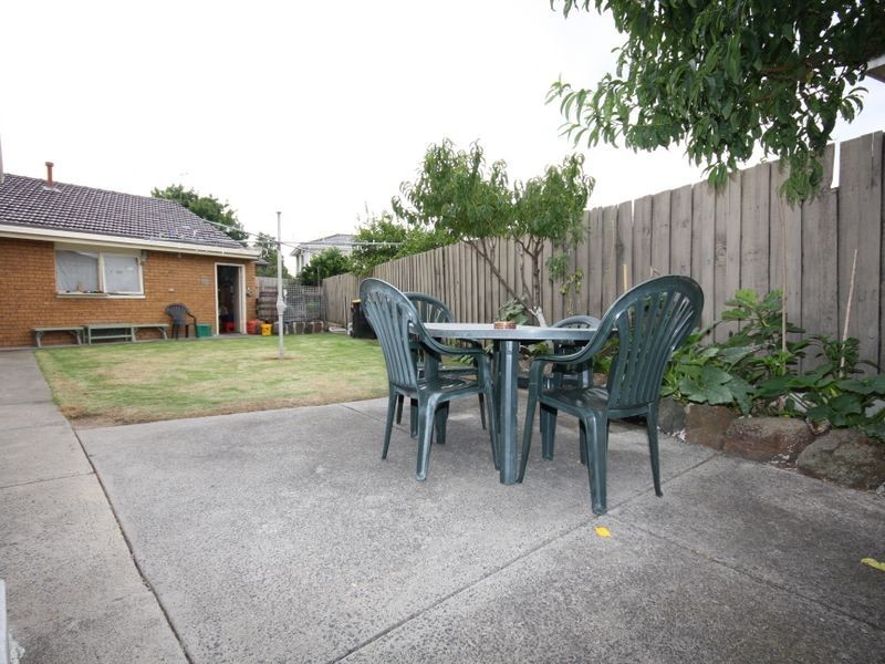 6 OSTEND COURT, Clayton South VIC 3169