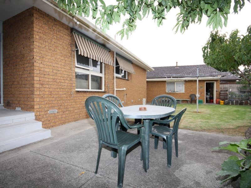 6 OSTEND COURT, Clayton South VIC 3169