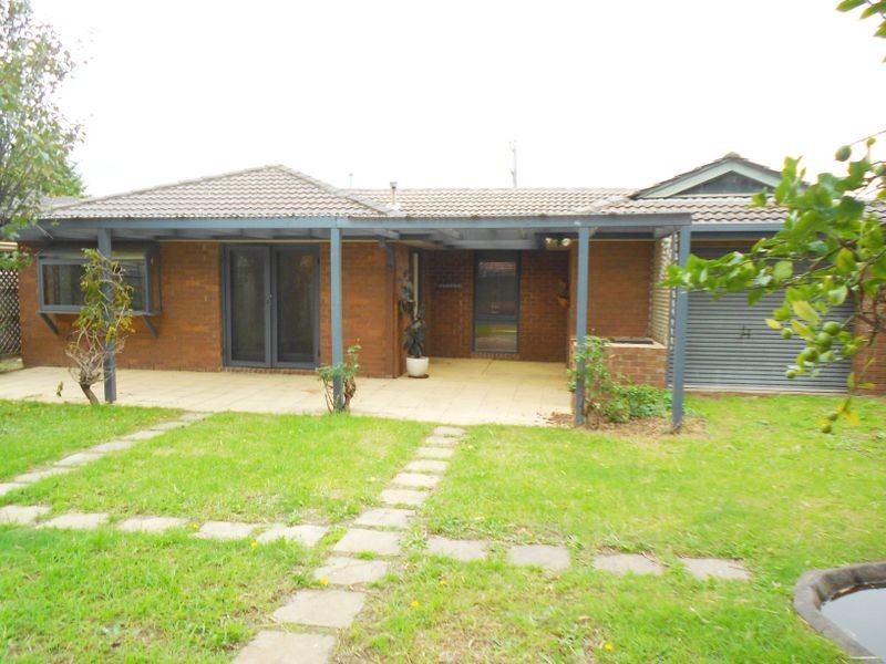 3 DAVANZO AVENUE, Clarinda VIC 3169