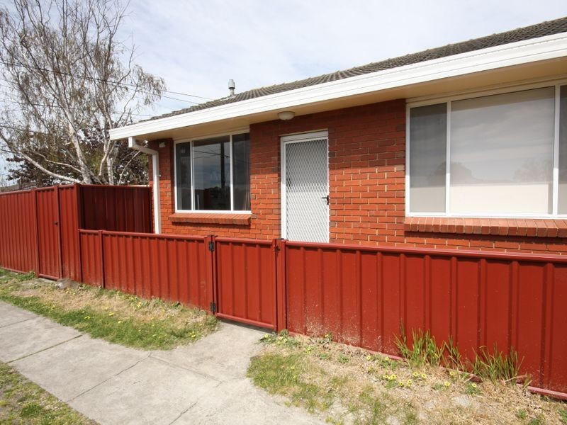 1/99 Scotsburn Avenue, Oakleigh South VIC 3167