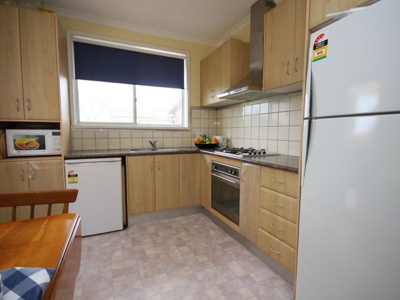 1/99 Scotsburn Avenue, Oakleigh South VIC 3167