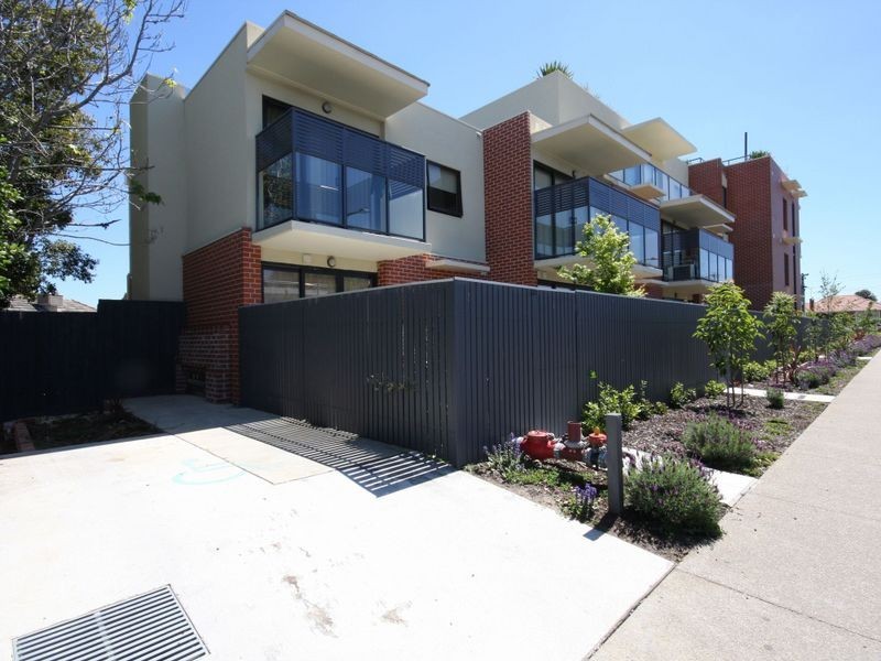 15/28 Burton Avenue, Clayton VIC 3168