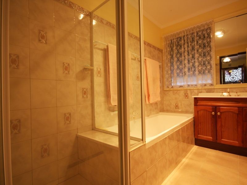 30 Davanzo Avenue, Clarinda VIC 3169