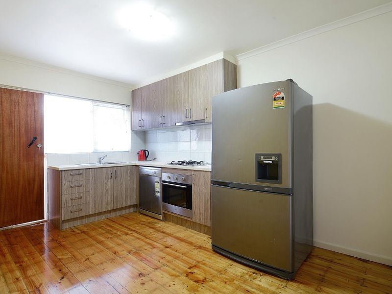 4/19 Oakes Avenue, Clayton South VIC 3169