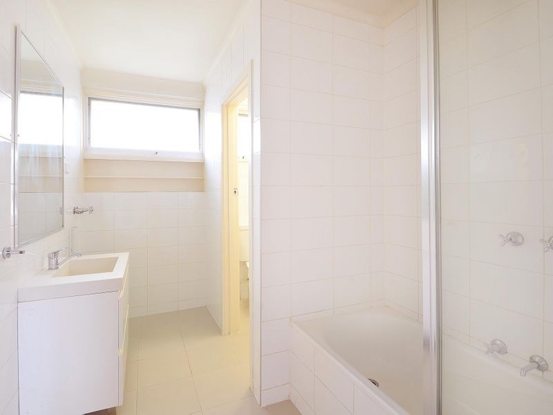 4/19 Oakes Avenue, Clayton South VIC 3169