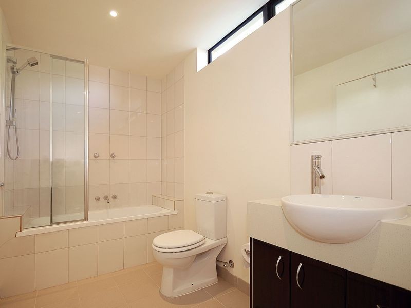 11/1324-1328 Centre Road, Clayton South VIC 3169