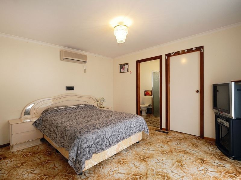 17 Koolena Close, Clayton South VIC 3169