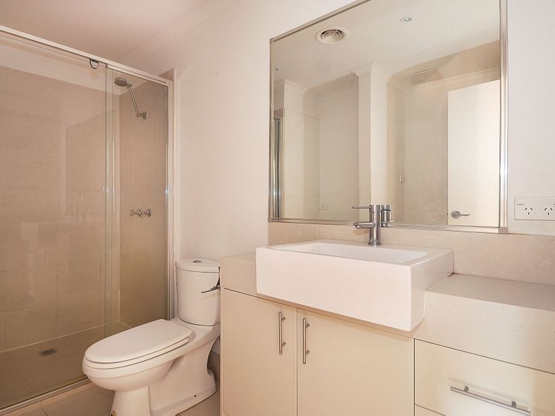 8/28 Burton Avenue, Clayton VIC 3168