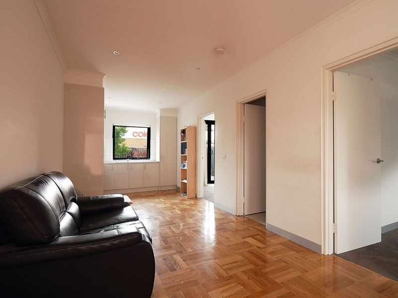 8/28 Burton Avenue, Clayton VIC 3168