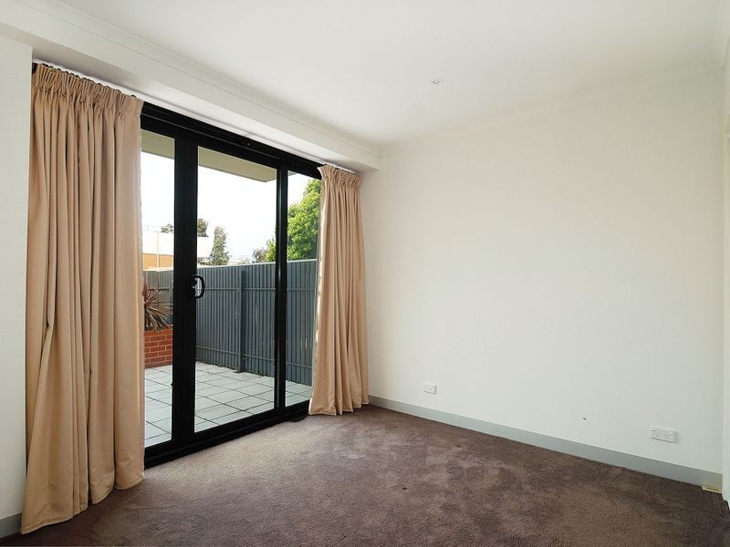 8/28 Burton Avenue, Clayton VIC 3168