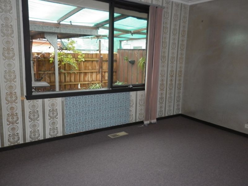 33 Monash Crescent, Clayton South VIC 3169