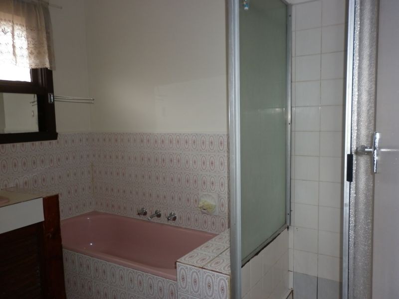 33 Monash Crescent, Clayton South VIC 3169