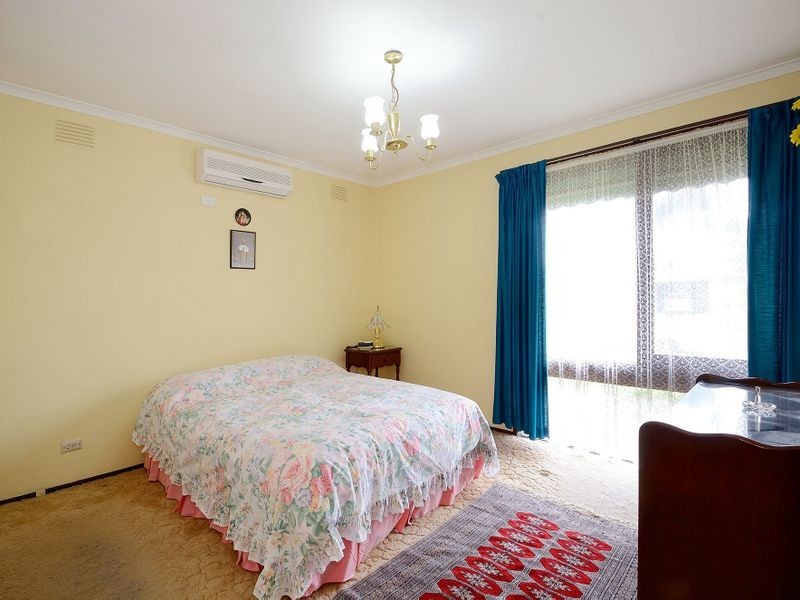 7 Enngonia Crescent, Clayton South VIC 3169