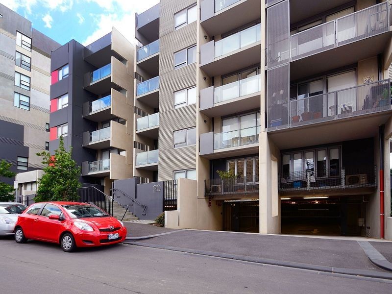 2/20 Reeves Street, Carlton VIC 3053