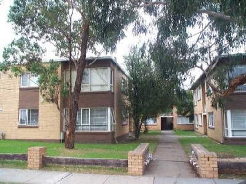 10/4 Manatunga Street, Clayton VIC 3168
