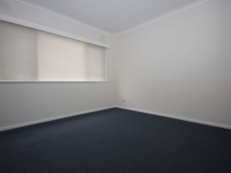 2/4 Manatunga Street, Clayton VIC 3168